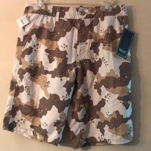 Valor Shorts Size 30 NWT